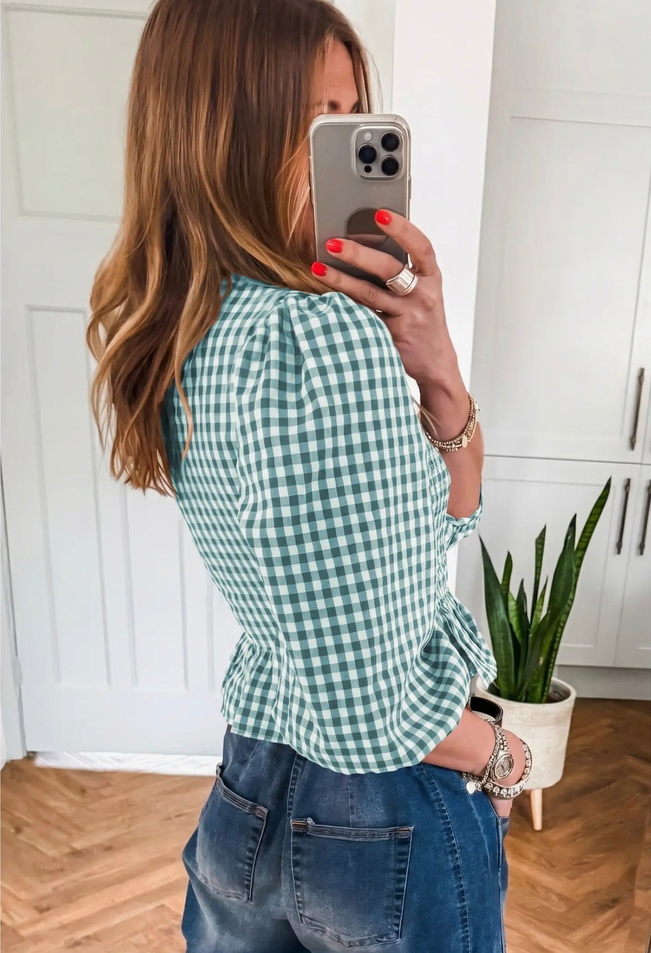 Bow Embroidered Round Neck Short Sleeve
Crop Blouse