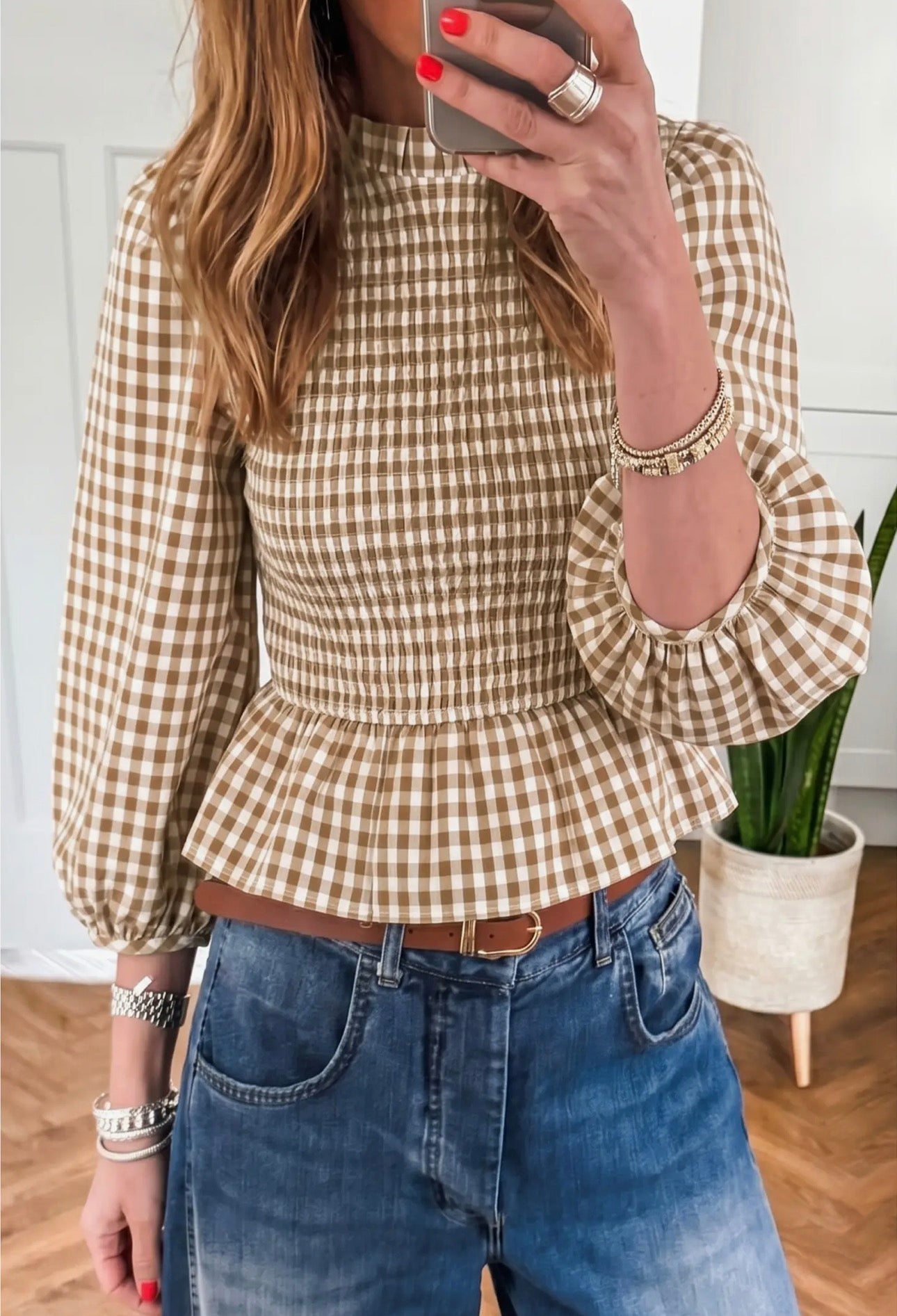 Bow Embroidered Round Neck Short Sleeve
Crop Blouse